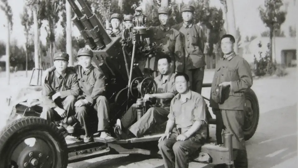 1972年,李德生提审一犯人,发现对方竟是失踪5年的开国中将