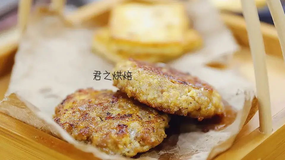亲手做豆腐肉饼香到流口水，8个小饼我一人全吃完超满足