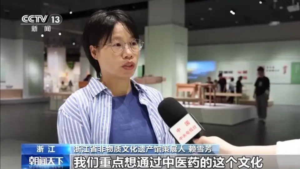 暑期逛文博怎么玩?来浙江省非遗馆做香包、到成都博物馆织蜀锦,动手体验才够味