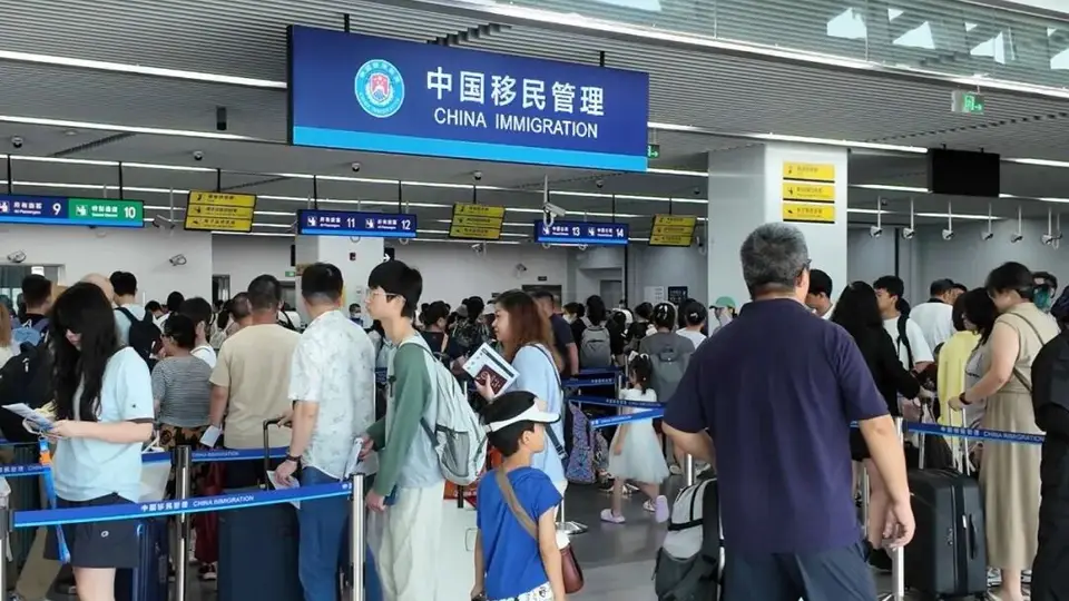 【最新】暑期跨境游持续火热！上海边检总站优化通关服务保障暑运畅行