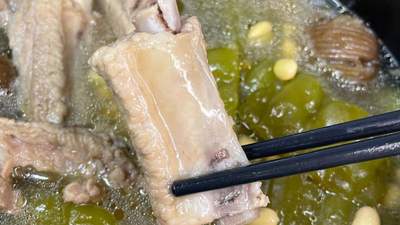夏天常喝这碗汤错不了，清热解暑味道甘甜，快来试试吧