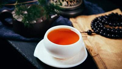 跟着这几招学泡红茶，新手也能轻松玩出花果蜜糖香的好滋味