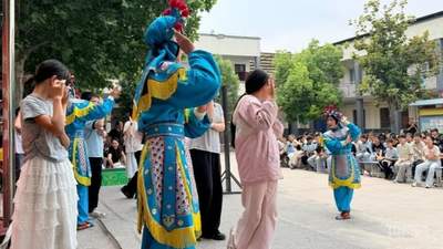 非遗扎根校园 怀梆戏曲圈粉小学生