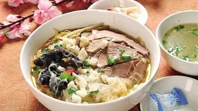 胡宝霞：一碗泡馍与一条高铁