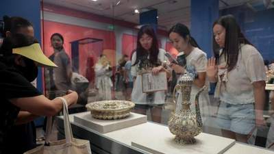 俄罗斯皇室瑰宝首次在武汉展出
