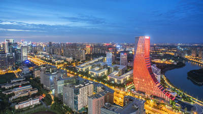 数字赛道群雄逐鹿，成都凭什么成顶流