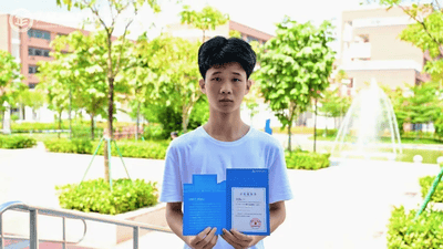 男生中考699分偷偷改志愿读中职，父亲出分当晚才知道，本人回应：未来想当程序员，AI时代也不怕
