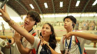 13国华裔青少年齐聚陕西 参与非遗体验与礼乐研学开启沉浸式中华文化寻根之旅