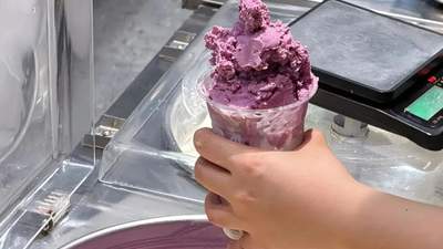 排队3小时的冷炒冰凭啥火出圈？月销近百万杯引头部品牌扎堆入局