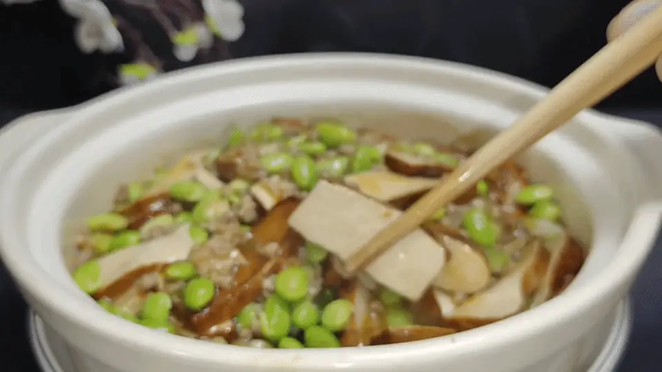 三伏天多吃毛豆,和这两样烧一烧!吃出满口鲜嫩好胃口、汤汁拌饭还能吃两大碗,做法也非常简单