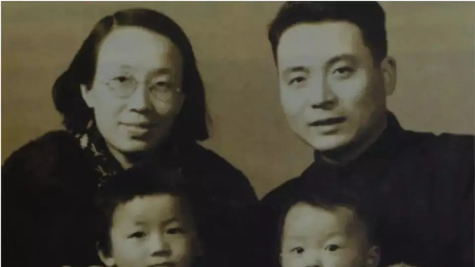 川超决赛两弹元勋之子同返乡 绵阳市民自发纪念邓稼先引全场沸腾