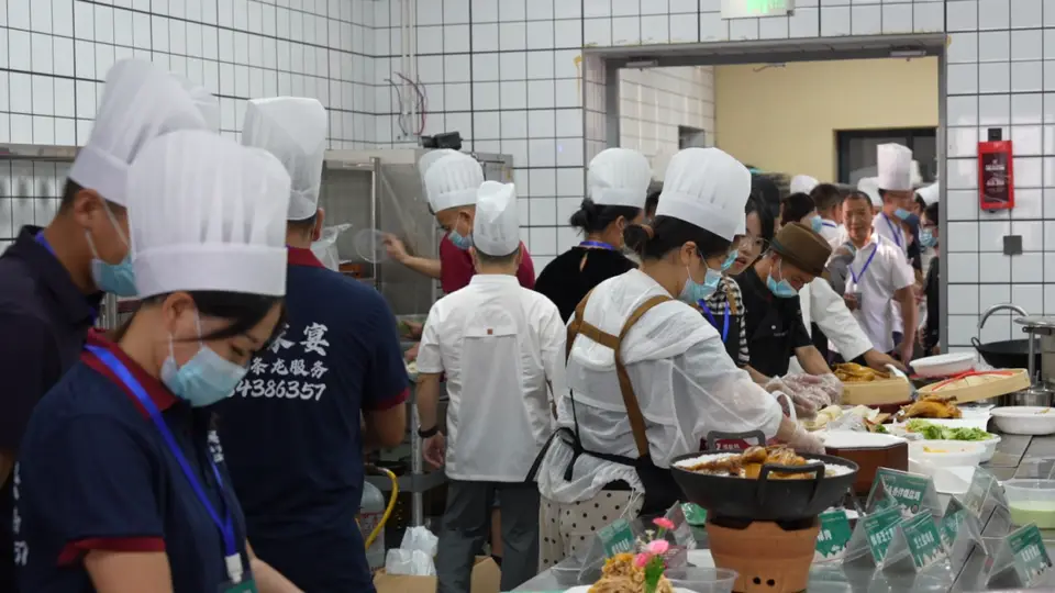 匠心入灶 松阳煨盐鸡创意比拼烹出共富烟火