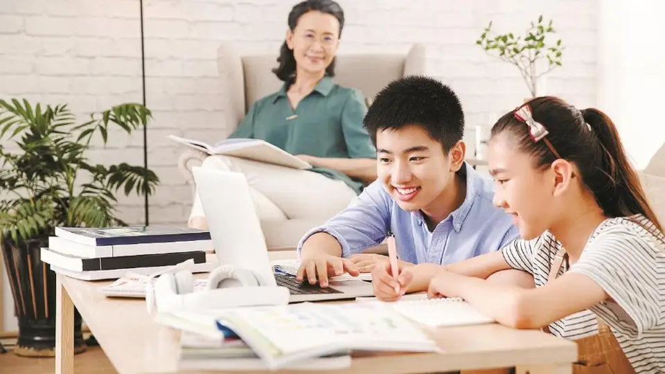 孩子不想学别乱催！多给空间让他发光，反倒能长出自己的力量