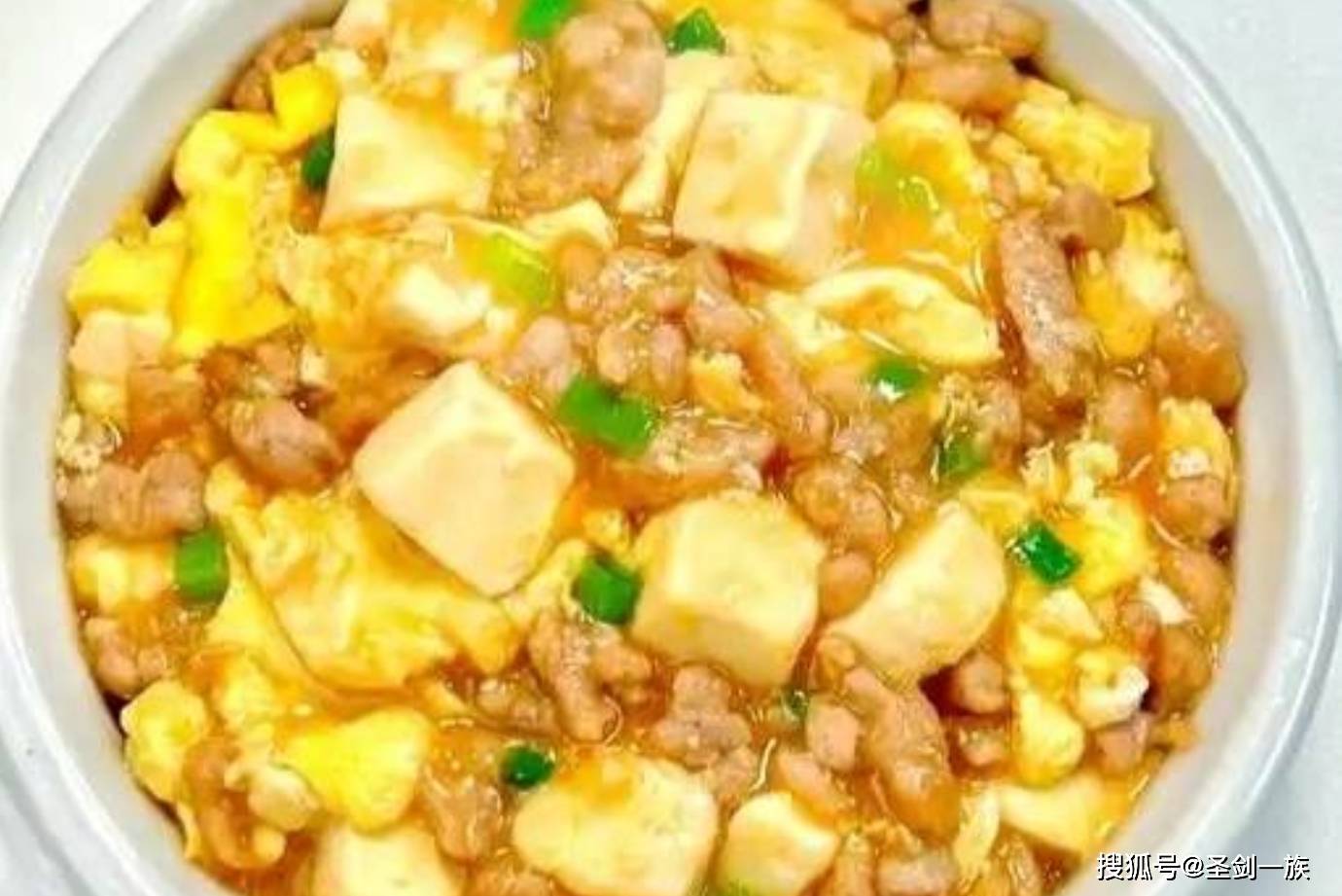 我整理了“8道好吃不胖”的家常菜给大家，健康又美味，做法简单