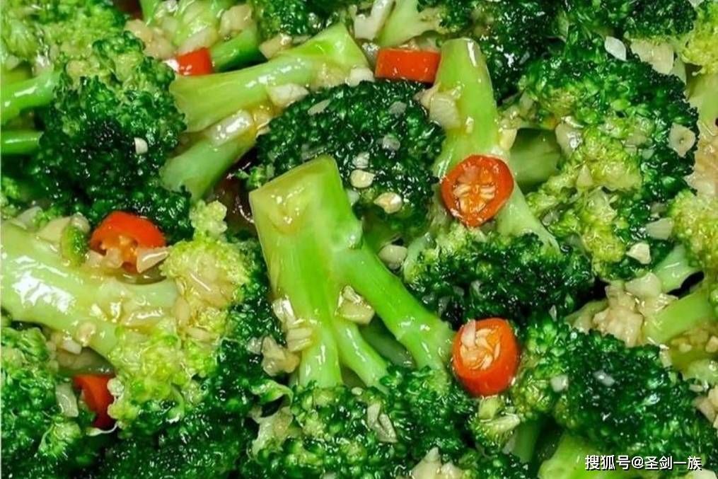 入夏后补钾别只盯着冬瓜，这8种高钾食材，我家一周换着吃不够
