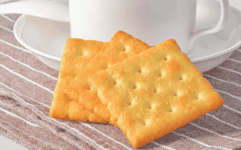 饼干放软不代表坏了!吸潮回软是面食天性