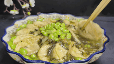 就喜欢这样蒸一盘，四种食材搭配一锅出！鲜鲜嫩嫩一口就爆汁、吃出满口好味，好吃好做全家都爱