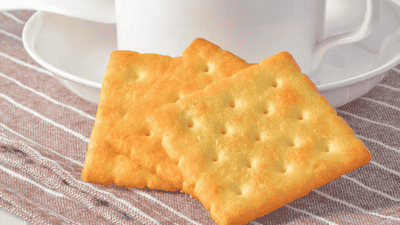 饼干放软不代表坏了！吸潮回软是面食天性