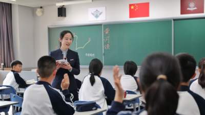 看总书记走访多所学校 叮嘱学子惜福奋进跑好新征程