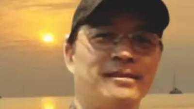 众友围坐享妙音 李积回调校音响藏心血趣事
