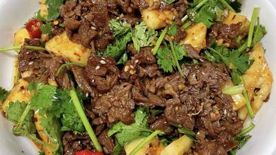 解锁夏日味蕾惊喜 菠萝拌牛肉DIY多元吃法超有参与感
