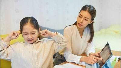 为什么老一辈挨过打的孩子难抑郁？现在的孩子却陷情绪困境？看完这几个扎心真相才懂