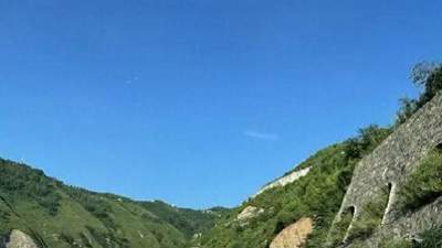 进山住了一周后 我和家人再也没碰那些吹出来的网红避暑地
