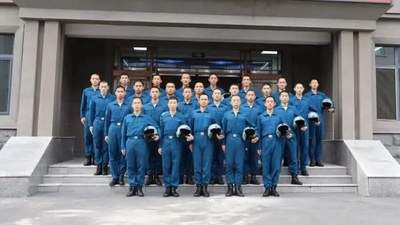 吉林22名少年搭运-20赴空军航空大学，参与感拉满的蓝天逐梦仪式见证报国初心