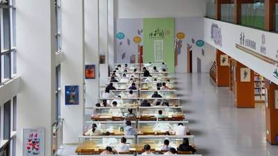 武威凉州区图书馆暑期日均接待超四千人次 多元区域体验让市民以读润心共赴书香之约