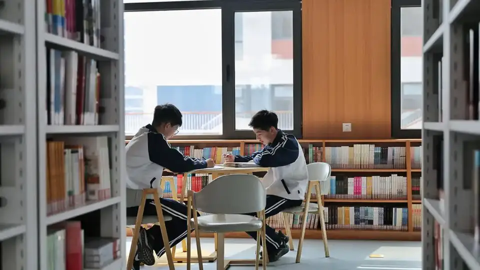 跨越山海二十载 之江小学的感恩时光里藏着山娃们的成长与欢笑