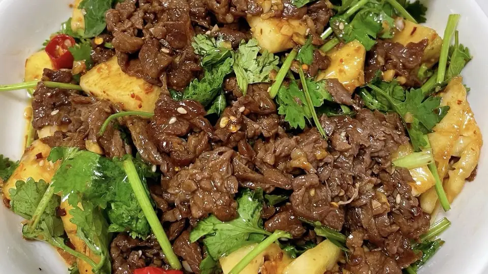 解锁夏日味蕾惊喜 菠萝拌牛肉DIY多元吃法超有参与感