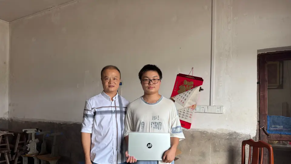 “想陪奶奶去趟张家界!”初中痛失父母湘乡少年完成高考,想替爸妈尽孝兑现父亲承诺