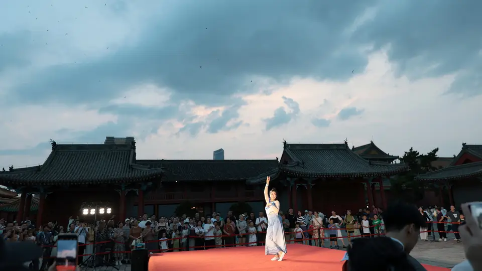 来沈阳故宫夜游 看暑期夜场多元展演享专属文化体验