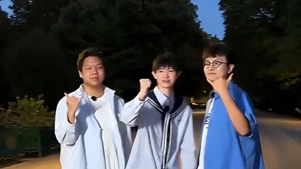 四强席位新鲜出炉！GK选手霸气喊话KSG 线下观赛网友直呼代入感拉满