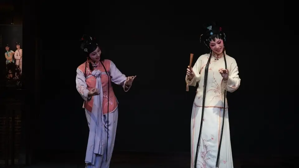 (活力中国调研行)泉州上演梨园戏《陈三五娘》
