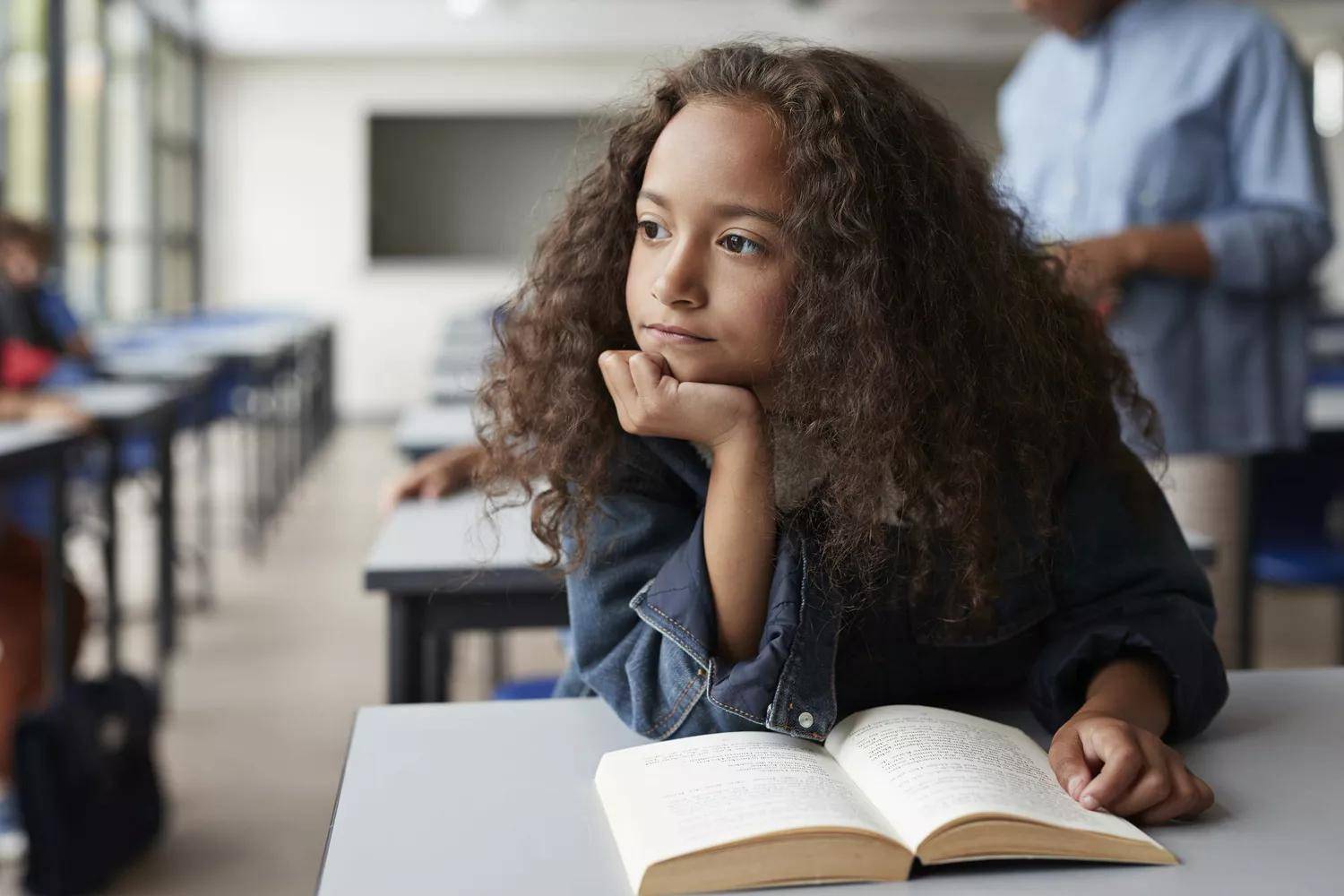 学霸考第一仅爽 10 秒，人设塌了就恐慌？家长别再逼