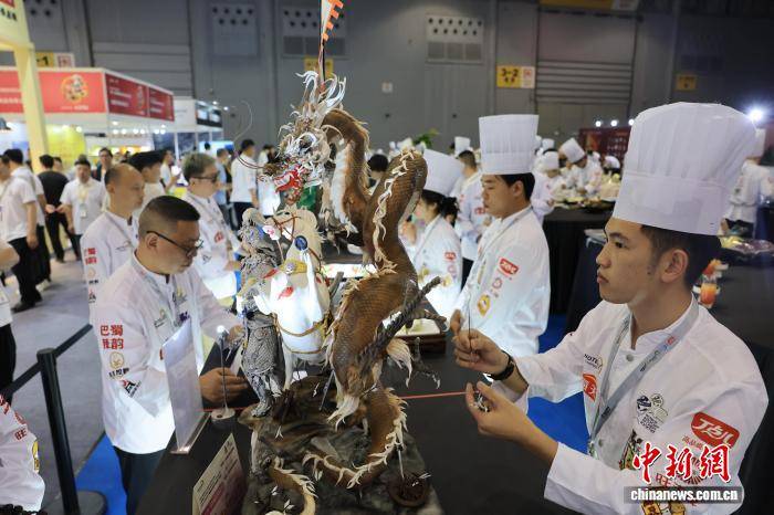 四川成都：全球400余名烹饪精英同台角逐国际中餐烹饪锦标赛