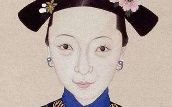 18岁宫女被咸丰看中，与太监说笑降为奴隶，却历经四朝封贵妃