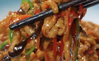 鱼香肉丝：酸甜鲜香的家常下饭！