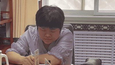 跟着周荣素做香蕉饼，不加糖不加水，两分钟就能尝香甜软糯的亲手作品