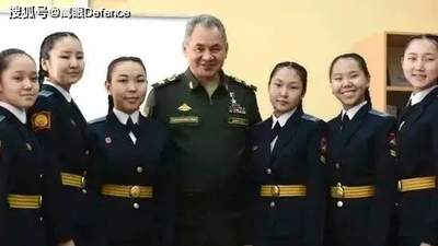 乌克兰唯一潜艇前艇长、乌奸被俄女炸死！富二代开超跑撞伤“Z英雄”