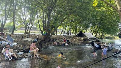 花式上新、清凉升级，富阳壶源溪“泡坝”旺季周末开启