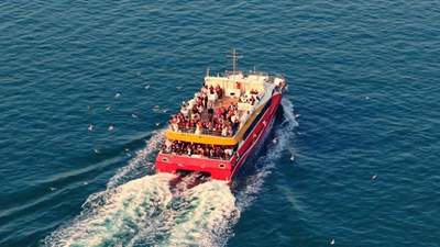 “海上看青岛”年度累计接待游客突破200万人次
