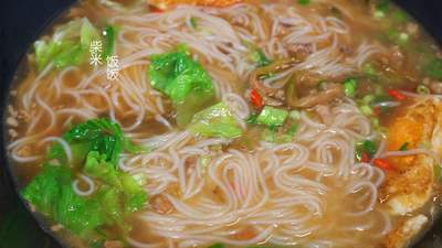 三伏天懒得开火？来做鲜爽开胃榨菜肉末米粉，十几分钟搞定全家餐！