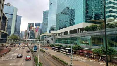 香港上半年楼市涌动多元置业热 内地买家多渠道参与核心地段选房