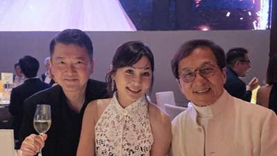 香港这场豪门婚宴太热闹！成龙洪金宝元彪合体 佘诗曼喝到满面通红 谭咏麟钟镇涛同框玩闹