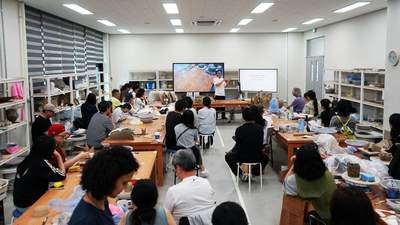 参与多元瓷文化交流 韩国同行共叹景德镇遗存的世界价值