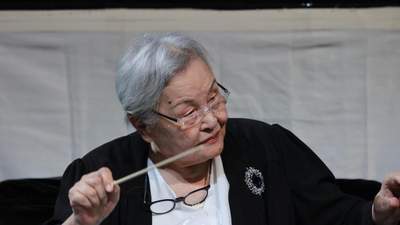 歌剧《卡门》中文版厦门上演 97岁指挥家郑小瑛执棒