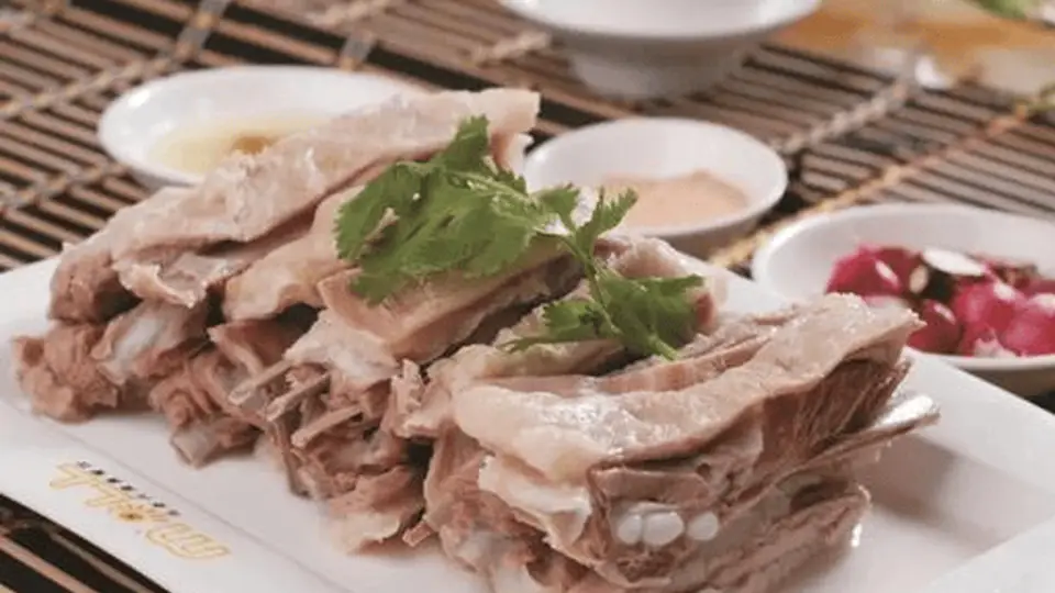 兰州比较好吃的美食都有哪些，兰州著名美食排行榜的前十名
