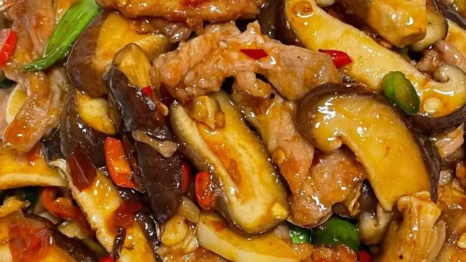 香菇炒瘦肉：鲜香嫩滑的米饭杀手，10分钟搞定零失败